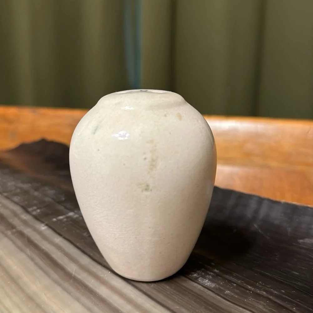 Antique Vintage Hand Painted Japanese Ceramic Peach Apple Salt Shaker